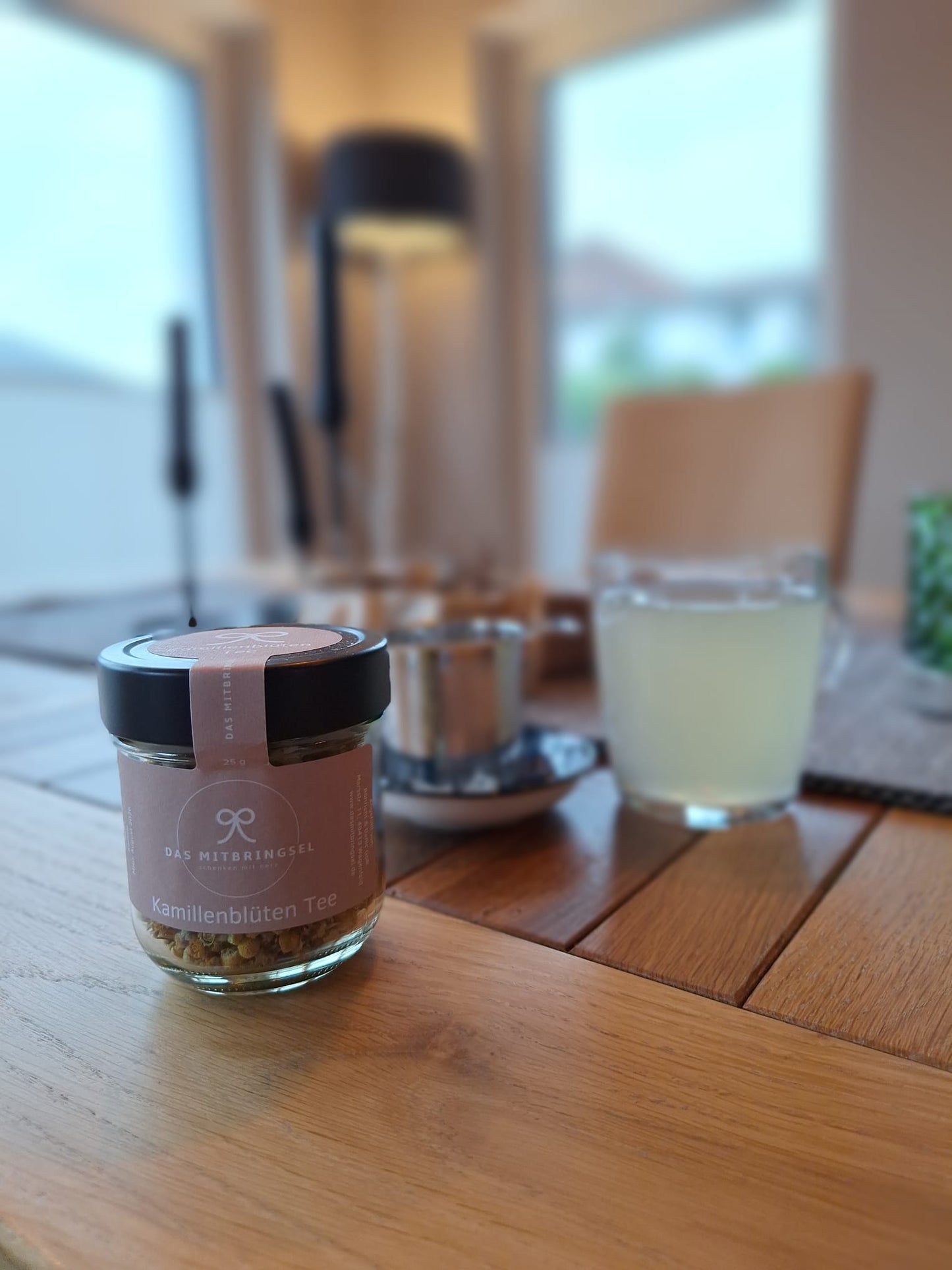 Teegeschenk mit Glas und Teesieb